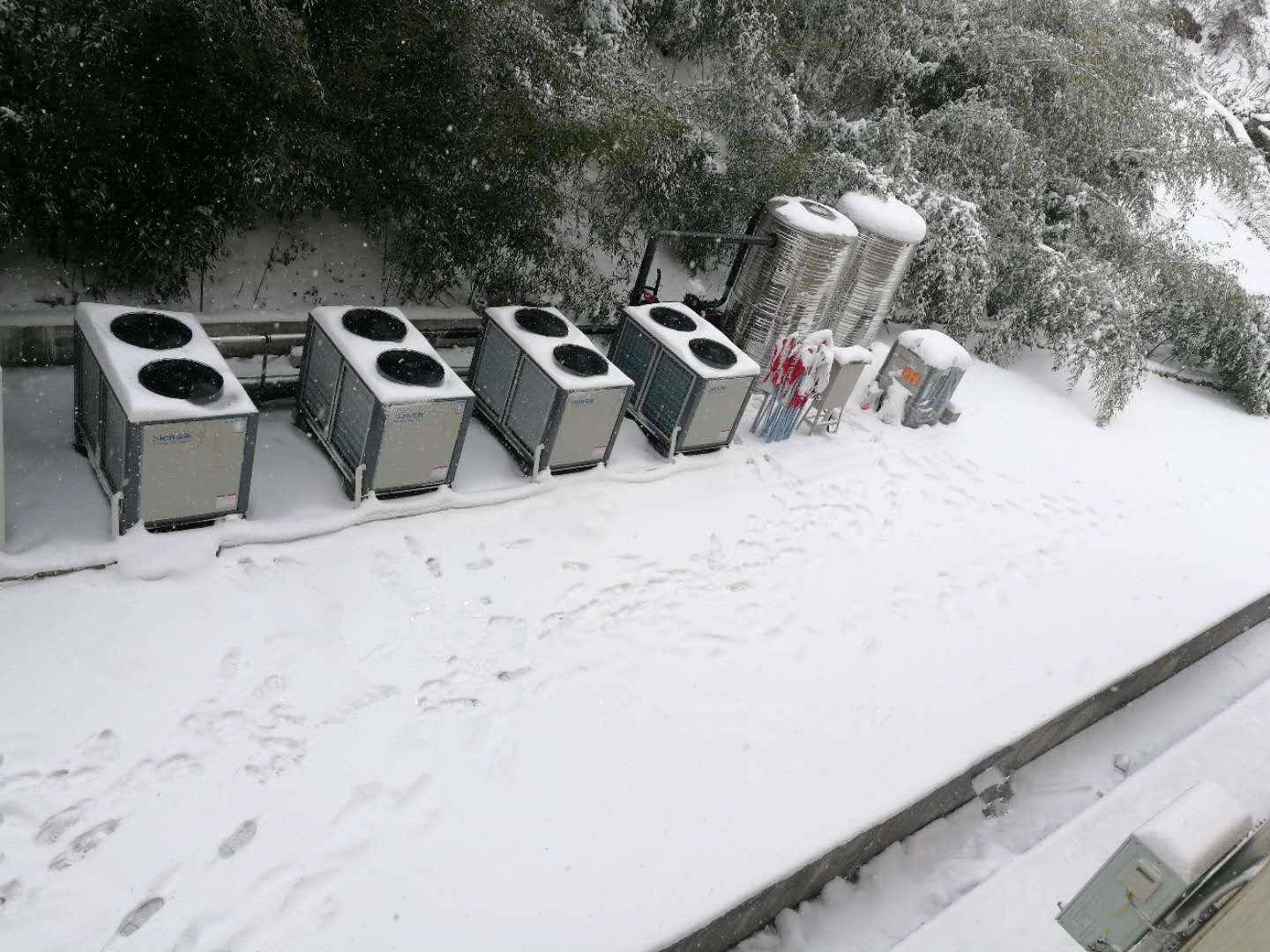 taptap点点网址空调地暖一体机四川